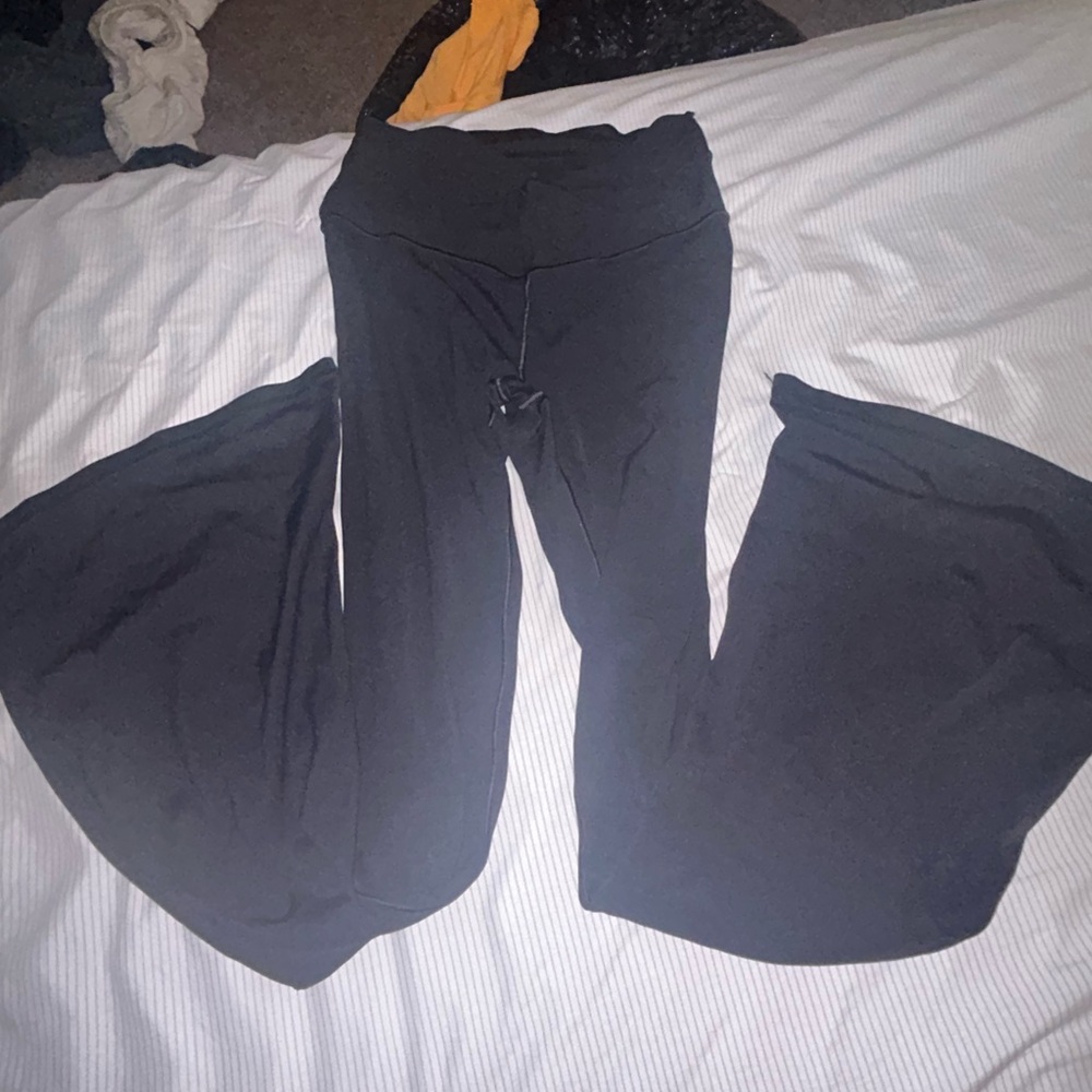 Black Flared Yoga Pants